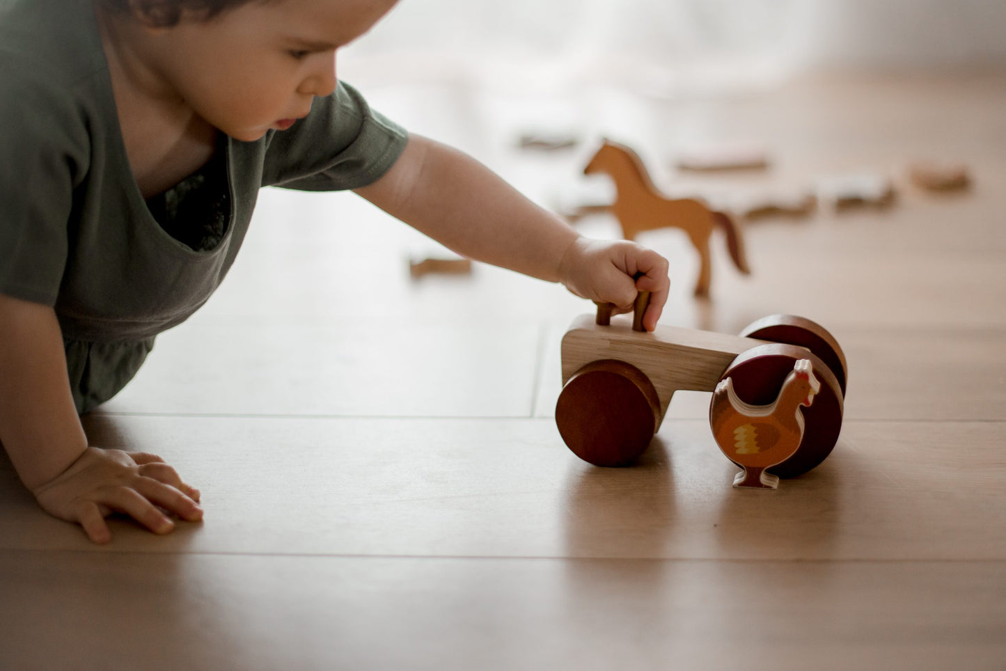 QToys Farm Animals & Tractor Set