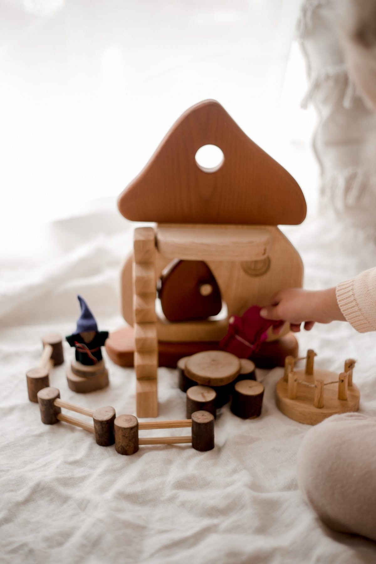 QToys Natural Mushroom House