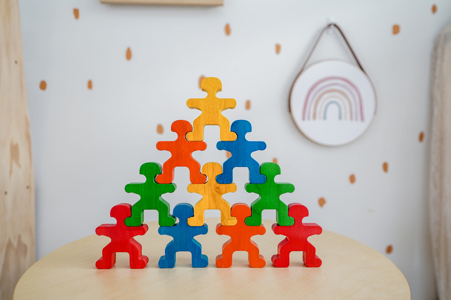 QToys Rainbow People